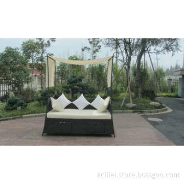 Comfortable Hand-Woven Outdoor Rattan Daybed For Garden / P